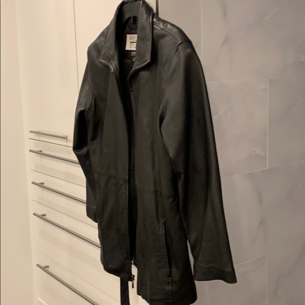 Leather jacket - Picture 2 of 2